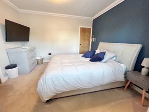 Bedroom- click for photo gallery